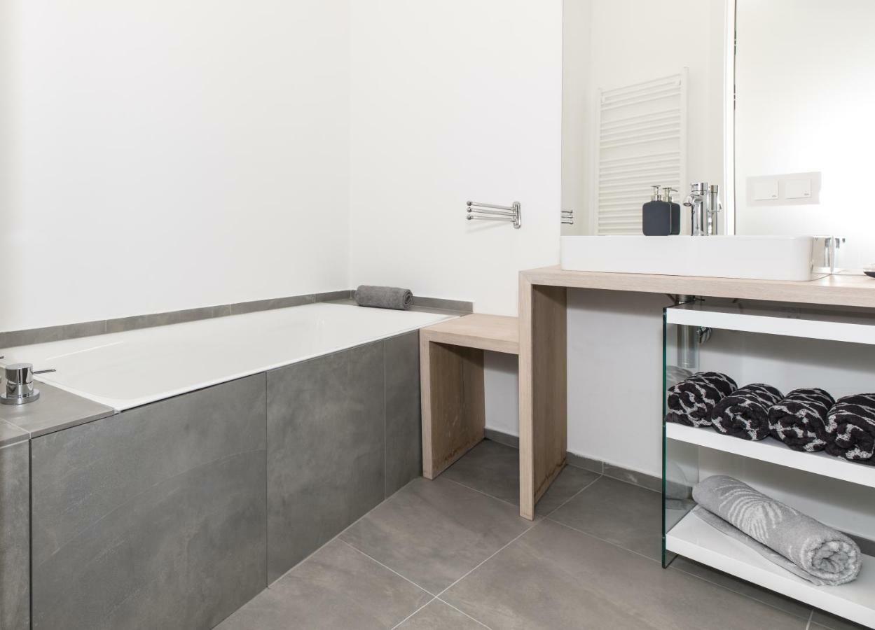 Heart Of City Apartment